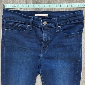 Levi 311 shaping skinny Jean 29
